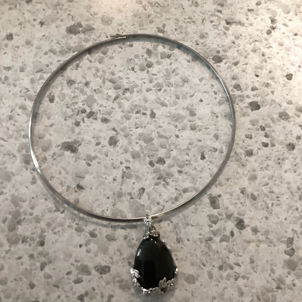 Elegant Silver and Black Pendant Necklace